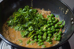 methi malai matar recipe-8