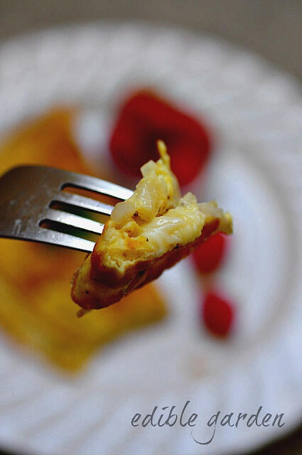 Cheese Omelet Recipe - Fluffy Omelet Recipe with Cheese cheese omelet-how to make cheese omelet