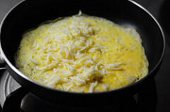 cheese omelet-how to make cheese omelet-2