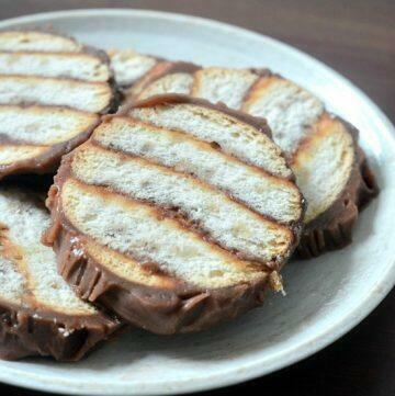 Marie Biscuit Chocolate Logs Reciipe
