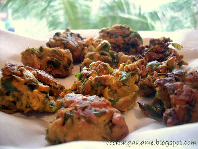 PALAK PAKODAS RECIPE | HOW TO MAKE PALAK PAKODAS