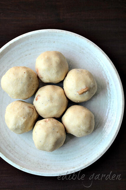 maa ladoo, maladu, pottukadalai urundai recipe