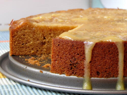 sticky date toffee cake with hot toffee sauce