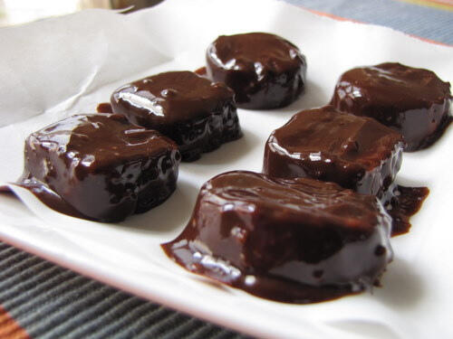 Cheesecake truffles recipe, cheesecake bites dipped in chocolate Cheesecake truffles recipe, cheesecake bites dipped in chocolate