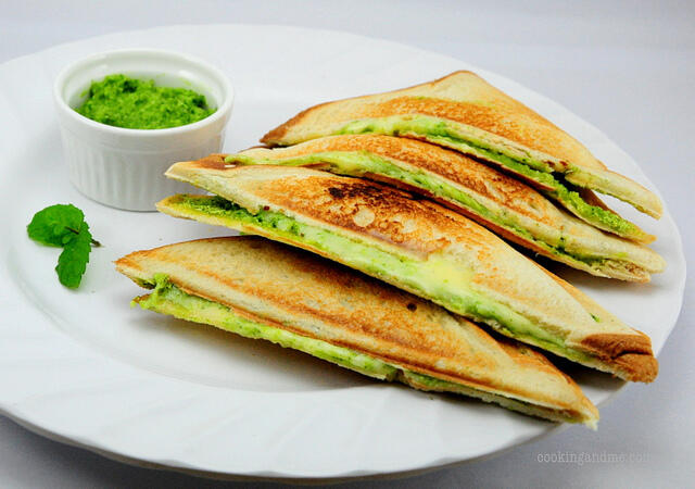 Green Mint Chutney & Cheese Sandwiches - Quick & Easy Snack Recipes