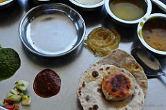 rajdhani restaurant vegetarian thaali