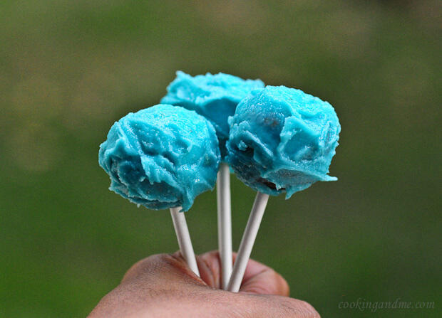 Easy Basic Cake Pops Recipe