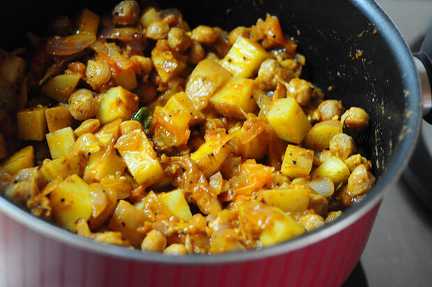 Soya chunks masala recipe with potatoes, step by step