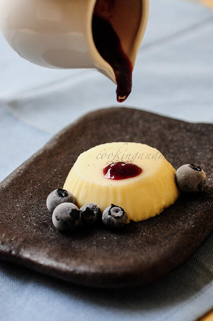 Vanilla Panna Cotta | Blueberry Coulis Recipe