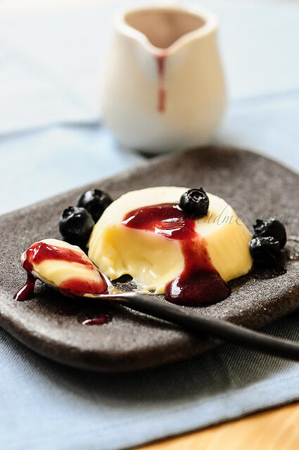 Vanilla Panna Cotta | Blueberry Coulis Recipe