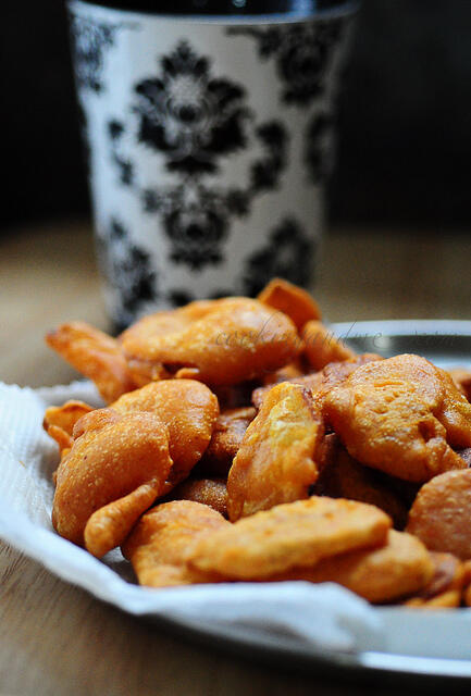 Aloo Bajji / Potato Bajji | Quick n Easy Snacks