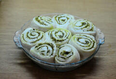 Eggless Pesto Pull-Apart Rolls Recipe