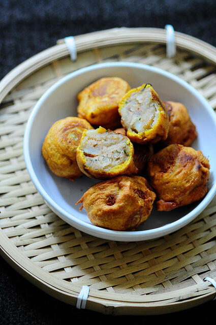 Aloo Bonda-Potato Bonda-A Quick Snack South Indian Style