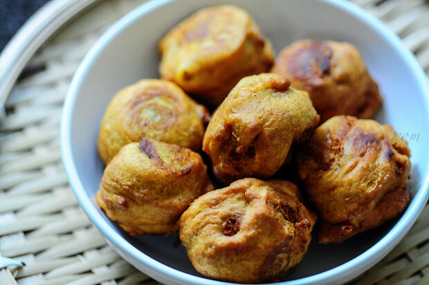 Aloo Bonda-Potato Bonda-A Quick Snack South Indian Style