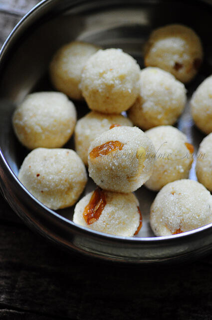 Rava Ladoo-Rava Laddu Recipe-Diwali Sweets Recipe