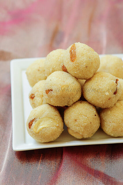 Rava Ladoo-Rava Laddu Recipe-Diwali Sweets Recipe