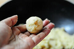 Rava Ladoo-Rava Laddu Recipe-Diwali Sweets Recipe