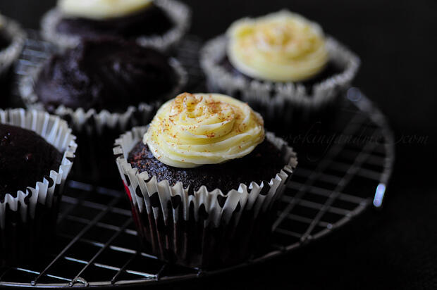 Vegan Chocolate Avocado Cupcakes-Eggless Cake Recipes