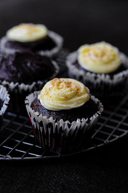 Vegan Chocolate Avocado Cupcakes-Eggless Cake Recipes