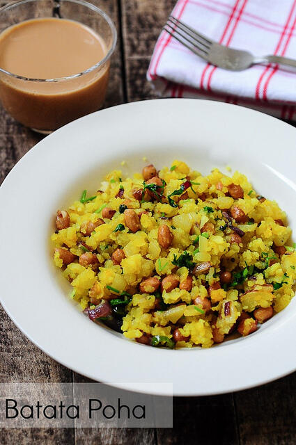 Potato Poha-Batata Poha Recipe-Easy Indian Breakfast