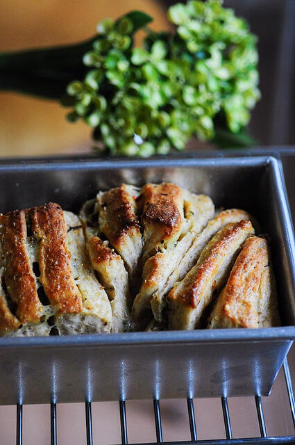 Eggless Herb & Cheese Pull-Apart Bread