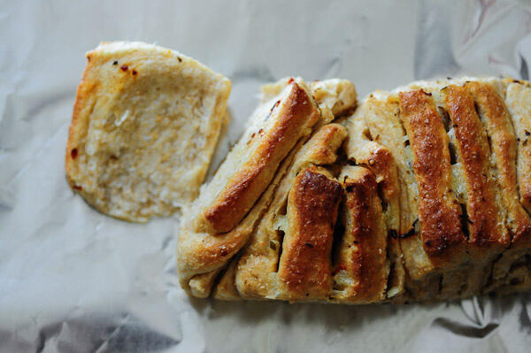 Eggless Herb & Cheese Pull-Apart Bread