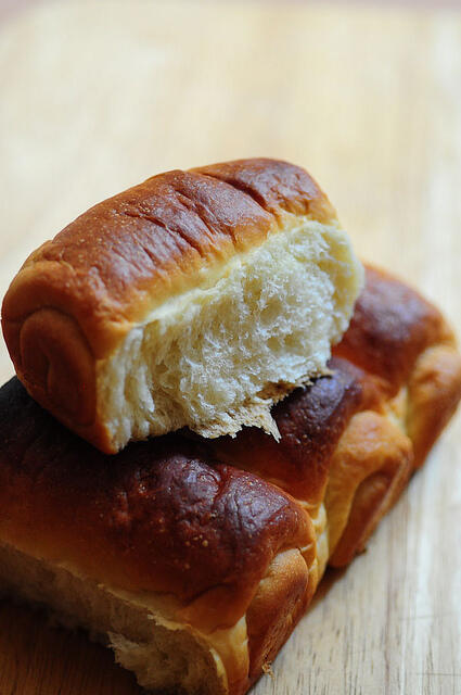 Hokkaido Milk Bread - Soft Bread Recipe (Tangzhong Method)