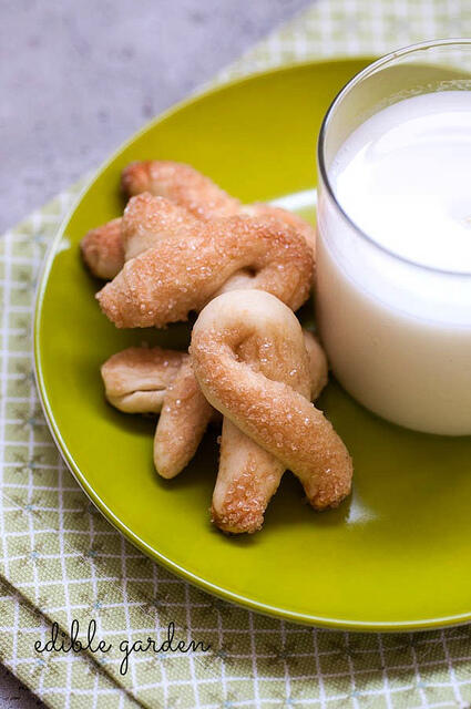 Torcetti Cookies Recipe - Mini Torcetti or Italian Twisted Cookies Recipe