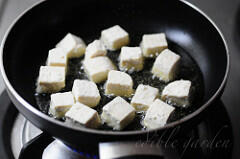 sesame tofu recipe with hot and sweet sauce