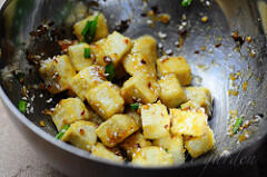 sesame tofu recipe with hot and sweet sauce