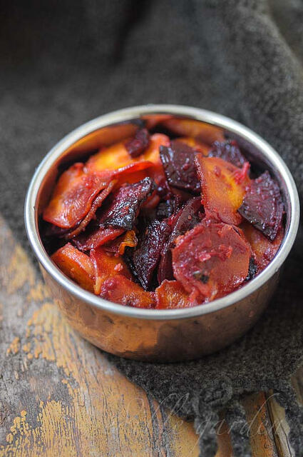 carrot beetroot stir fry - carrot beetroot mezhukkupuratti recipe