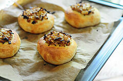 bialys-chew bread rolls with onion filling