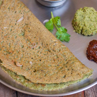 Andhra Pesarattu Recipe, Pesarattu with Green Moong Dal