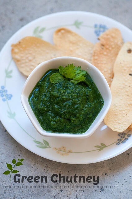 green chutney for chaat, sandwiches (coriander mint chutney)