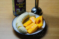 Banana Mango Milkshake Recipe - Easy Fruit Milkshakes