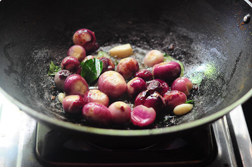 ullipaya pulusu recipe (reddiar vatti pulusu) ullipaya pulusu recipe (reddiar vatti pulusu)