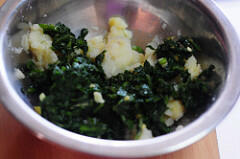 palak aloo tikki-spinach potato cutlet recipe-3