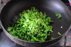 palak aloo tikki-spinach potato cutlet recipe-2