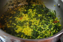 spinach kootu-keerai kootu-south indian kootu recipe-4