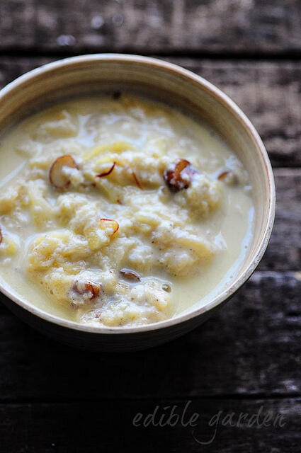 Apple Kheer - Easy 15-Min Apple Kheer (Indian Apple Pudding) Recipe apple kheer-apple kheer recipe-easy diwali sweets