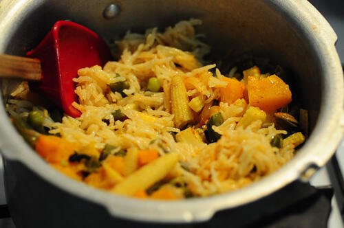 Vegetable Pulao Recipe, Vegetable Pulao in Pressure Cooker vegetable pulao-how to make veg pulao recipe-12