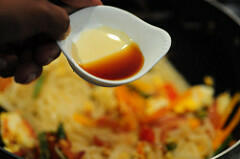 pad thai-vegetarian pad thai noodles recipe-8