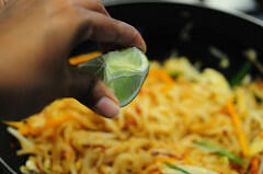 pad thai-vegetarian pad thai noodles recipe-12