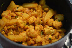 aloo gobi recipe, how to make dry aloo gobi recipe