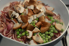 Dry Mushroom Peas Masala Recipe, Step by Step mushroom peas masala dry recipe-2