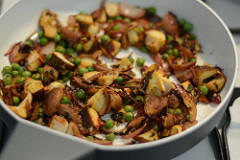 Dry Mushroom Peas Masala Recipe, Step by Step mushroom peas masala dry recipe-4