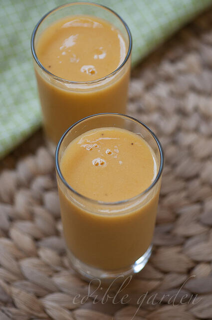easy mango recipes to use up ripe mangoes-mango milkshake