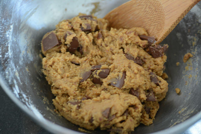 Whole wheat chocolate chip cookies, step by step recipe