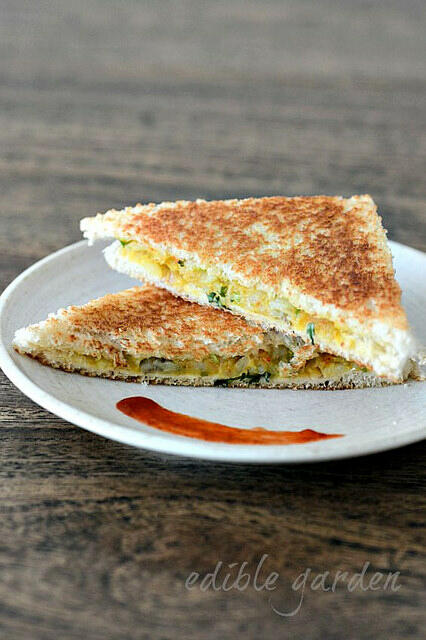 aloo masala sandwich recipe, grilled aloo sandwich