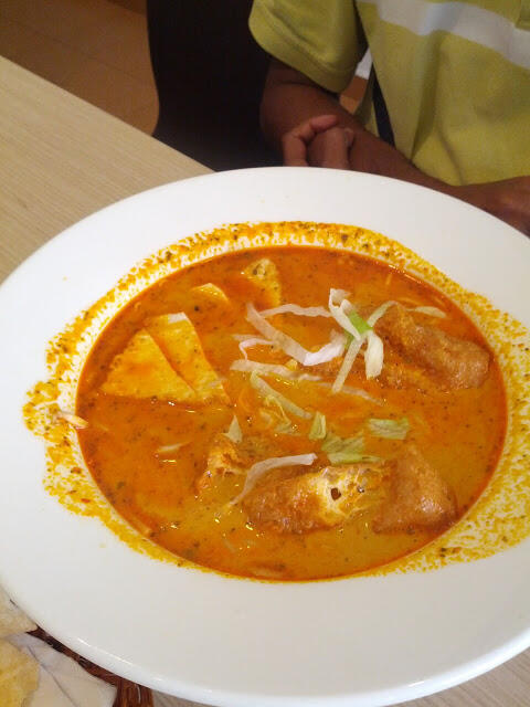 Vegetarian Malaysian Laksa | Gokul Vegetarian Restaurant Singapore